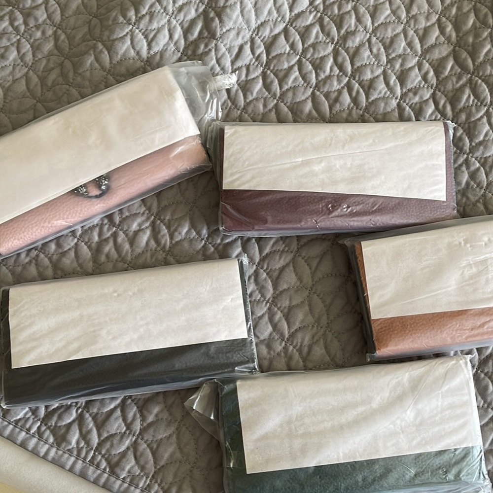 Wallets - Picture 2 of 3
